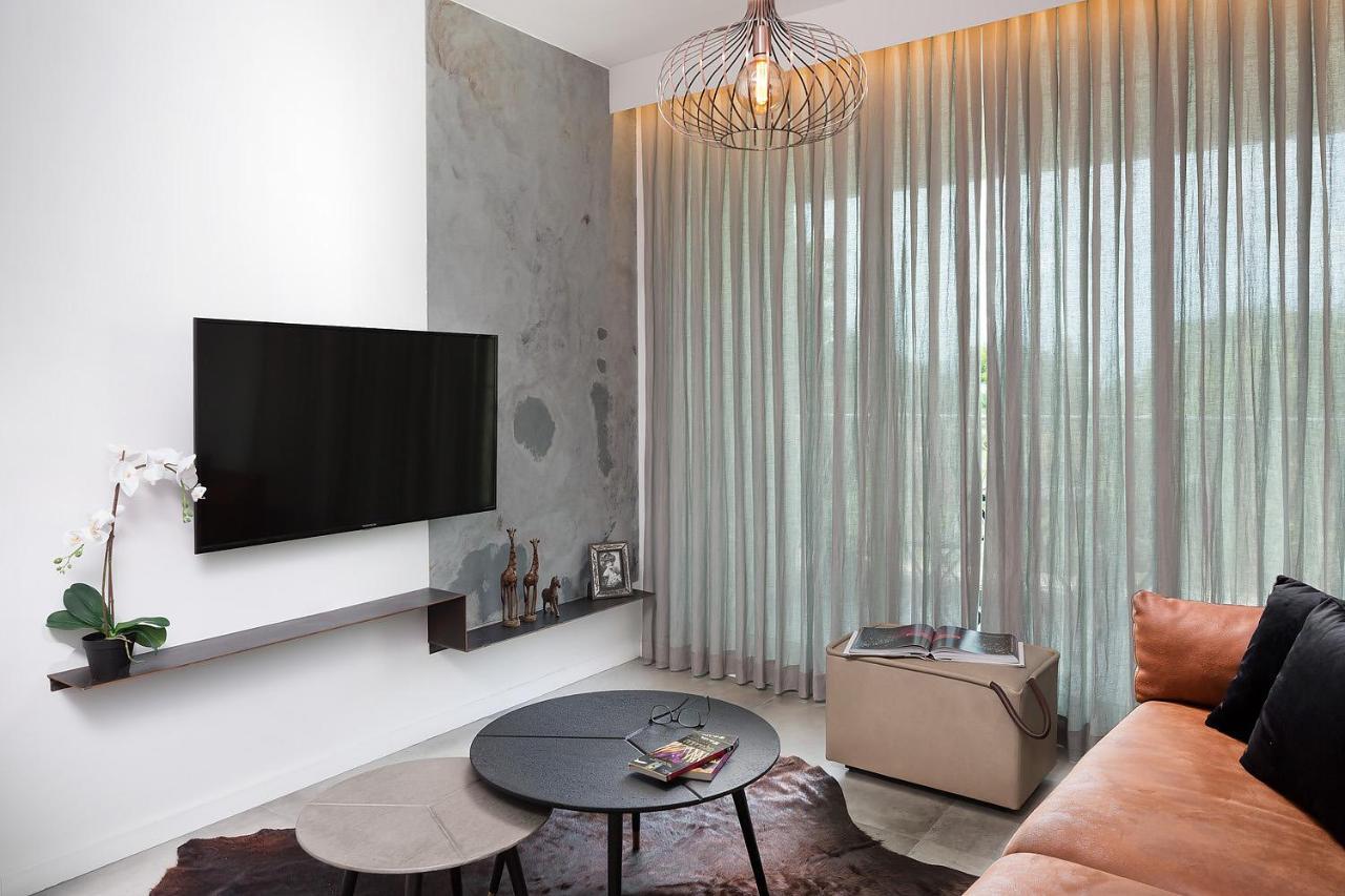 Caesarea Boutique Suite - סוויטת בוטיק קיסריה Ngoại thất bức ảnh